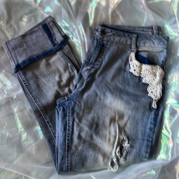 Ruff Hewn Light Blue Jeans with Lace Trim Pockets - Picture 2 of 10